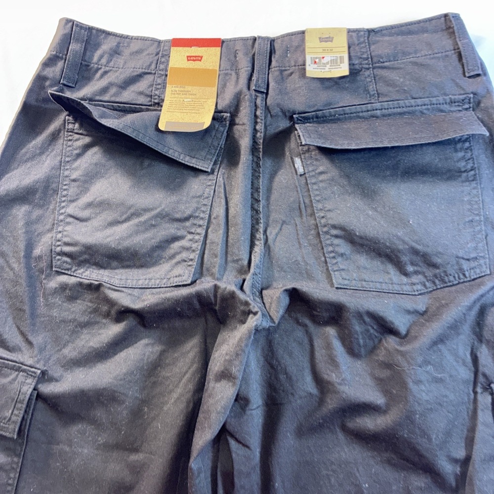 Levi's 94 Baggy Wide Leg Cargo Pants Women's W30 L32 Black NWT - Picture 11 of 14